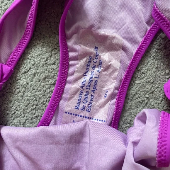 Bikini - Picture 3 of 5